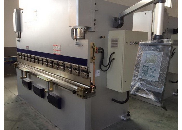 三辊液压卷板机-压力容器储罐制造专用-杏彩体育